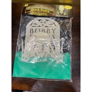 Glow in the Dark Halloween Grave Scene Bobby Bones RIP‎ Decoration 1997